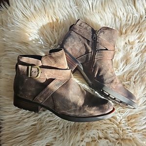 Born Womens Trinculo Ankle Boots with zipper